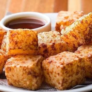 Dadinhos de tapioca com queijo coalho