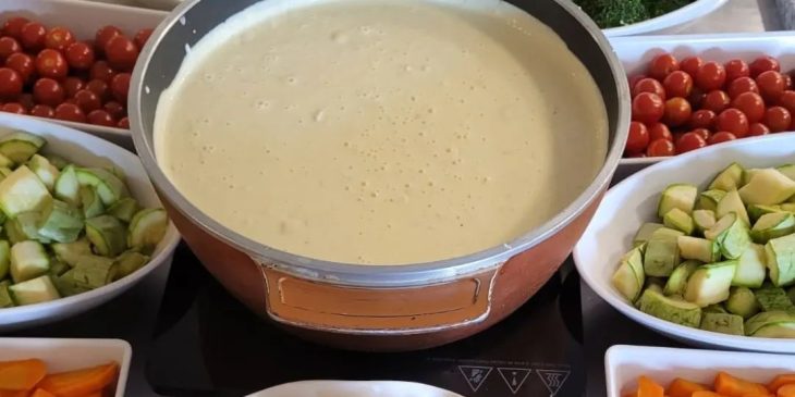 Fondue de queijo com vegetais