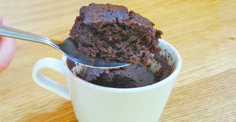 Bolo de caneca sem trigo saudavel chocolate simples