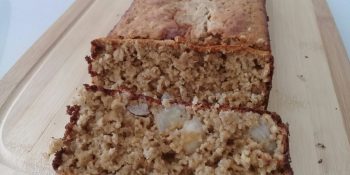Bolo fit de banana com pasta de amendoim sem farinha