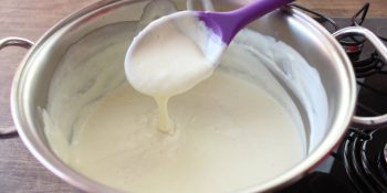 Molho branco com água