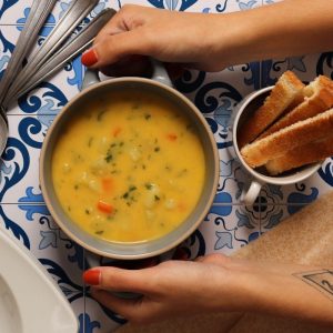 Sopa de batata do Edu Guedes com cenoura tudo gostoso