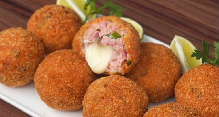 bolinho de calabresa com arroz