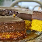 bolo de cenoura com pudim de chocolate tudo gostoso