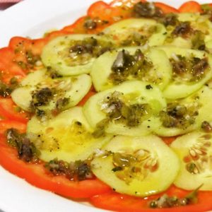 Carpaccio de tomate e pepino