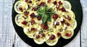 Carpaccio de abobrinha com tomate seco