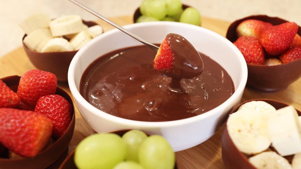 acompanhamentos fondue de chocolate receita de fondue de chocolate simples barra de chocolate para fondue fondue de chocolate branco fondue salgado fondue doce como fazer fondue na panela fondue de carne