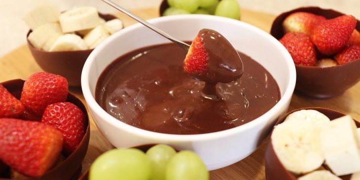 acompanhamentos fondue de chocolate receita de fondue de chocolate simples barra de chocolate para fondue fondue de chocolate branco fondue salgado fondue doce como fazer fondue na panela fondue de carne