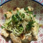 Frango com alho-poró e castanhas