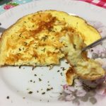 Omelete com queijo e ervas