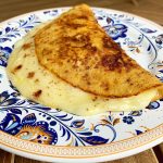 Panqueca de banana com queijo