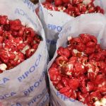 pipoca doce vermelha de pipoqueiro pipoca doce de pipoqueiro com nescau receita de pipoca doce vermelha igual do pipoqueiro qual o melhor corante para pipoca doce como fazer pipoca doce com corante líquido pipoca doce vermelha groselha como fazer pipoca doce no carrinho de pipoca corante para pipoca doce vermelha