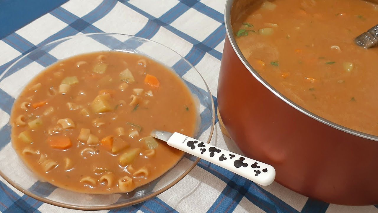 sopa de feijão da Palmirinha com bacon