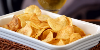 Salgadinho de batata com 2 ingredientes