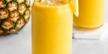 Smoothie de abacaxi e coco