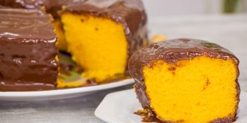Bolo de cenoura pequeno