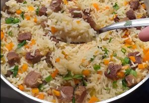 Arroz carreteiro simples