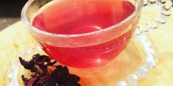 Chá gelado de hibisco