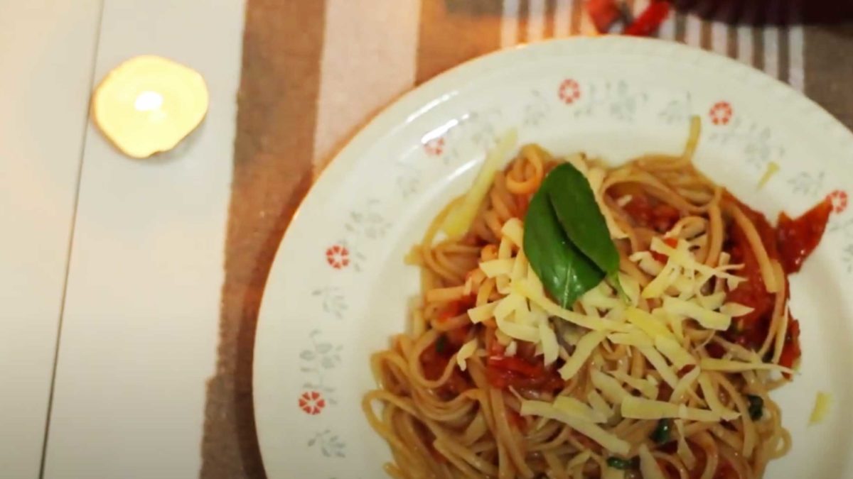 macarrão ao sugo com tomate vovó Palmirinha