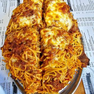 Macarrão de forno à bolonhesa