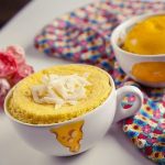 Pão de queijo na caneca no microondas tudo gostoso