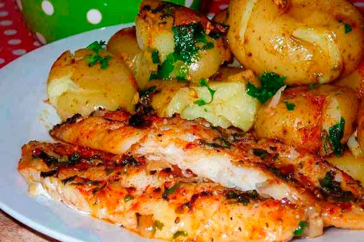 filé de peixe com batata doce no forno filé de tilápia com batata doce tilápia com batata doce no forno receita de peixe com batata peixe cozido com batata receitas com batata doce escondidinho de tilápia com batata doce purê de batata doce