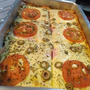 Pizza de tabuleiro com pão de forma
