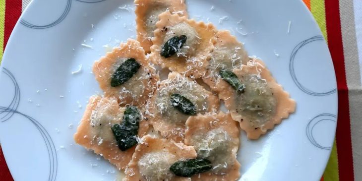 Ravioli de espinafre e ricota