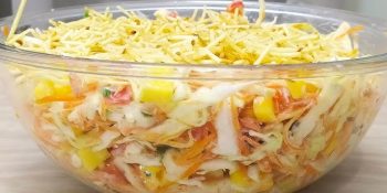 Salada com manga e repolho
