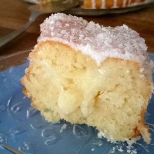 O que pode substituir o bolo de casamento? Quanto de bolo para casamento? Quantos quilos bolo de casamento? Quando surgiu o bolo de casamento?