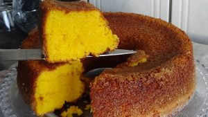 Bolo de cenoura com laranja