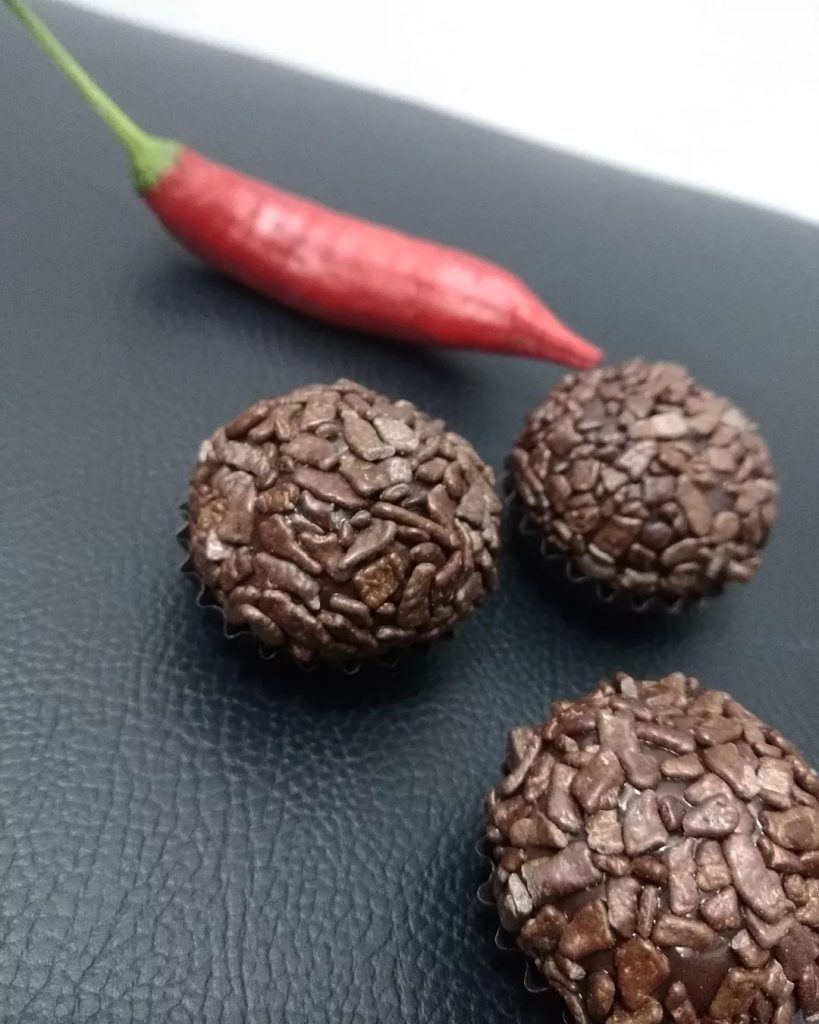Brigadeiro de chocolate com pimenta