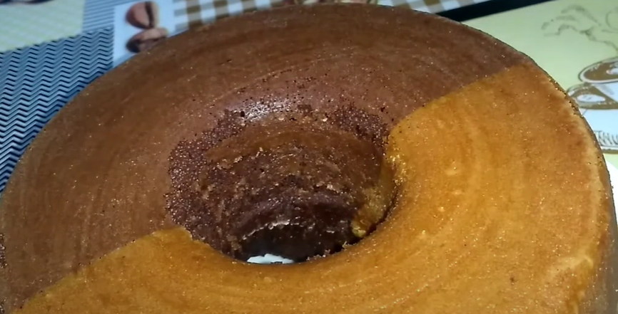 bolo vulcão de dois sabores