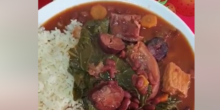 Nunca provei uma feijoada brasileira tão deliciosa como essa que fiz ontem