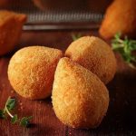 Coxinha de mandioca