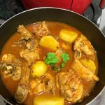 Galinha guisada com batata doce