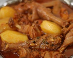 Galinha guisada com batata doce