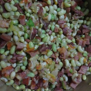 Qual a diferença entre linguine e espaguete? Qual a diferença entre Linguini e fettuccine? Qual o formato do macarrão linguine? Qual a diferença do talharim e fettuccine?