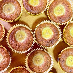 Muffin de banana e chocolate