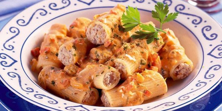 rigatoni recheado cru rigatoni recheado ao forno rigatoni recheado presunto e queijo rigatoni recheado com carne moída rigatoni recheado com queijo rigatoni recheado com ricota e espinafre receita de rigatoni ao forno macarrão re