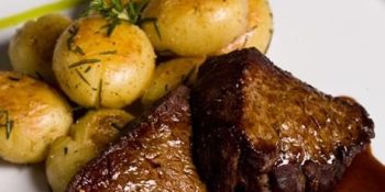 Rosbife ao vinho tinto