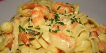 Tagliatelle com camarão