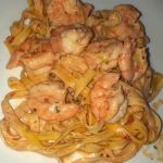 Tagliatelle com camarão