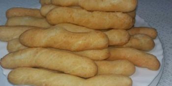 Biscoito de polvilho azedo frito em minutos