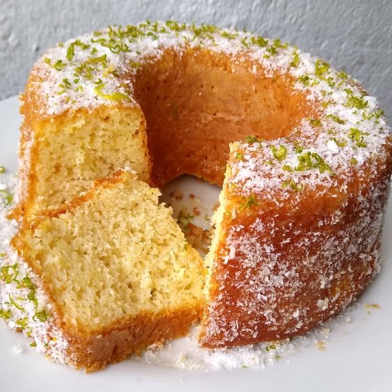 bolo de laranja de liquidificador fofinho com calda receita de bolo de laranja tudo gostoso liquidificador bolo de laranja com casca tudo gostoso