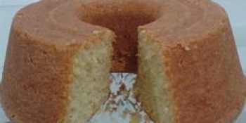 bolo de tapioca simples e fofo