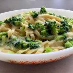 pasta com brócolis spaghetti com brócolis talharim com brócolis e bacon fettuccine com brócolis e molho branco massa de brócolis macarrão com brócolis e carne e molho branco macarrão com brócolis e bacon tudo gostoso penne com brócolis e molho branco