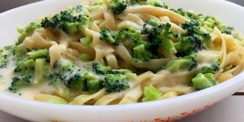 Linguine com brócolis