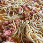 Macarrão ao molho de linguiça toscana