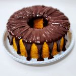 Bolo de cenoura fofinho com chocolate